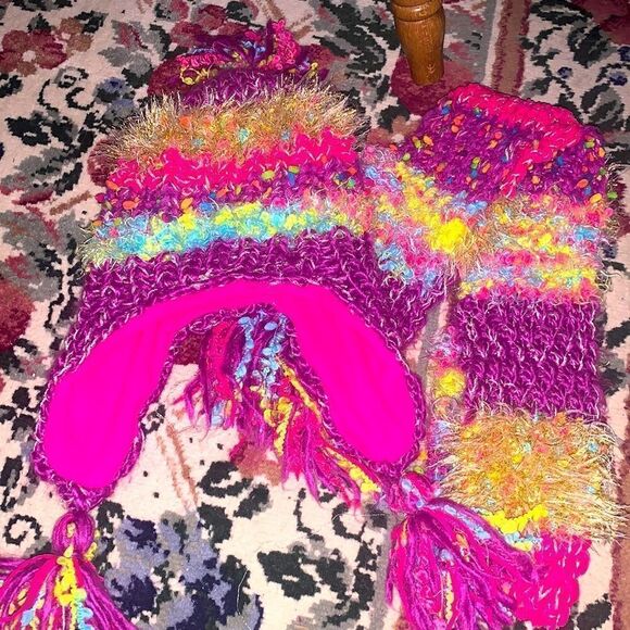 Matching scarf and hat  - Picture 1 of 9